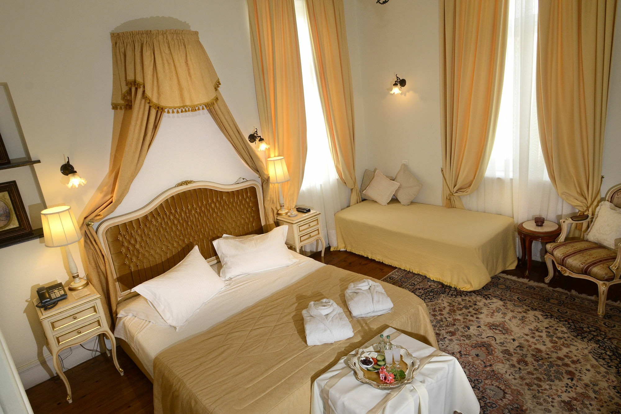 Hotel Pyrgos Of Mytilíni Exterior foto
