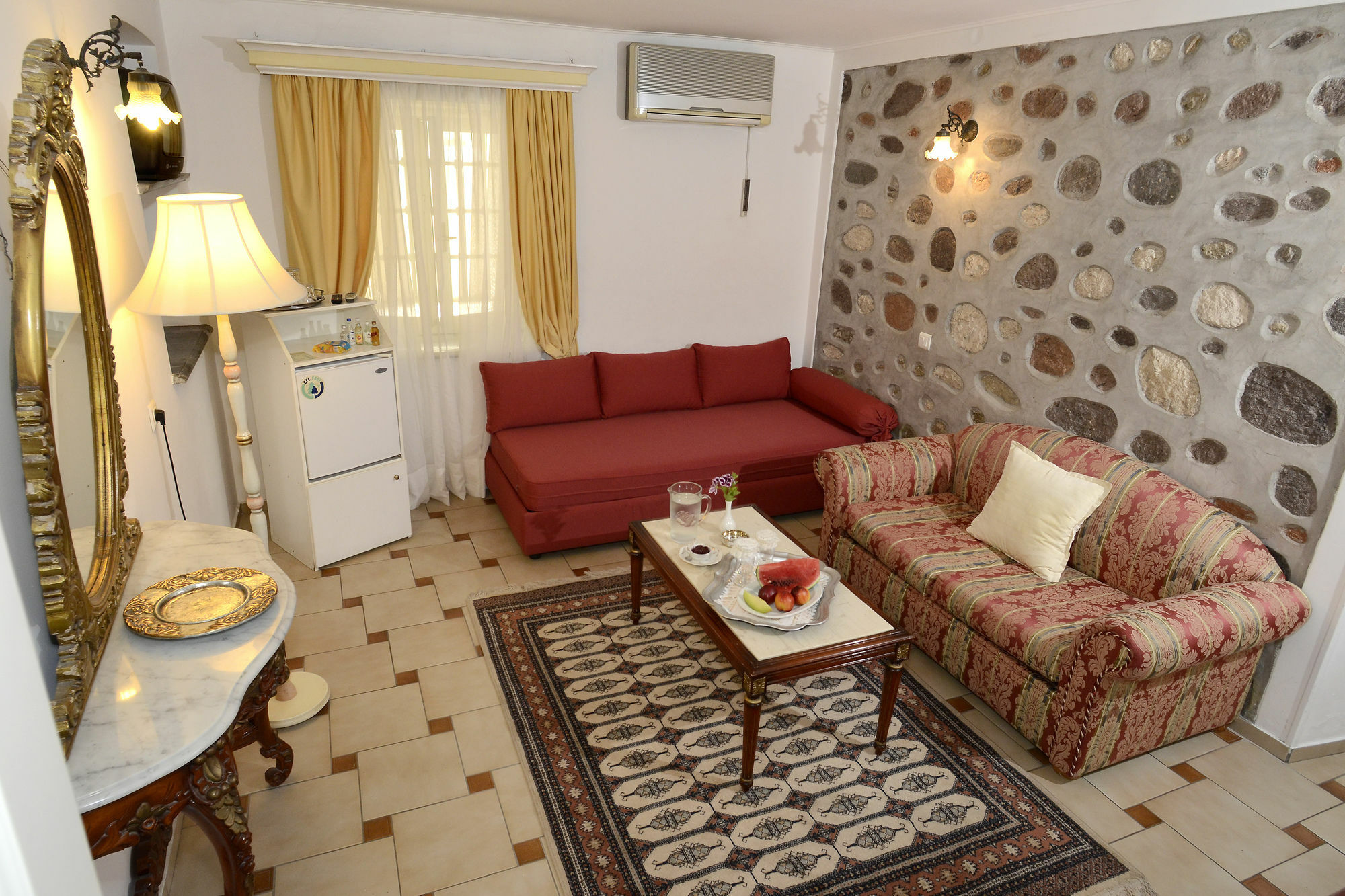 Hotel Pyrgos Of Mytilíni Exterior foto