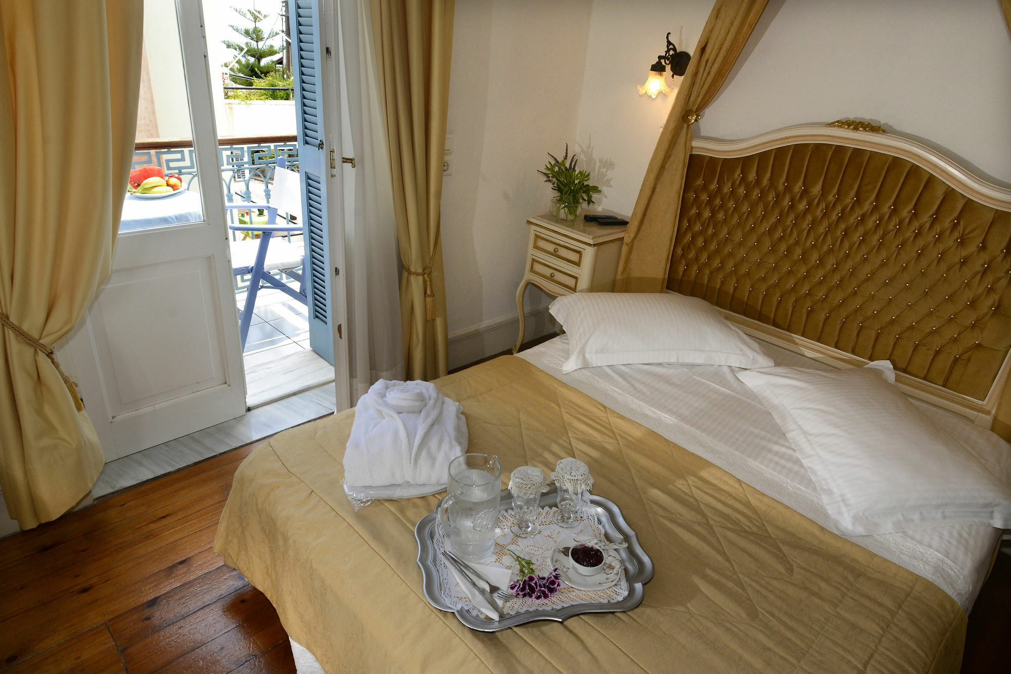 Hotel Pyrgos Of Mytilíni Exterior foto