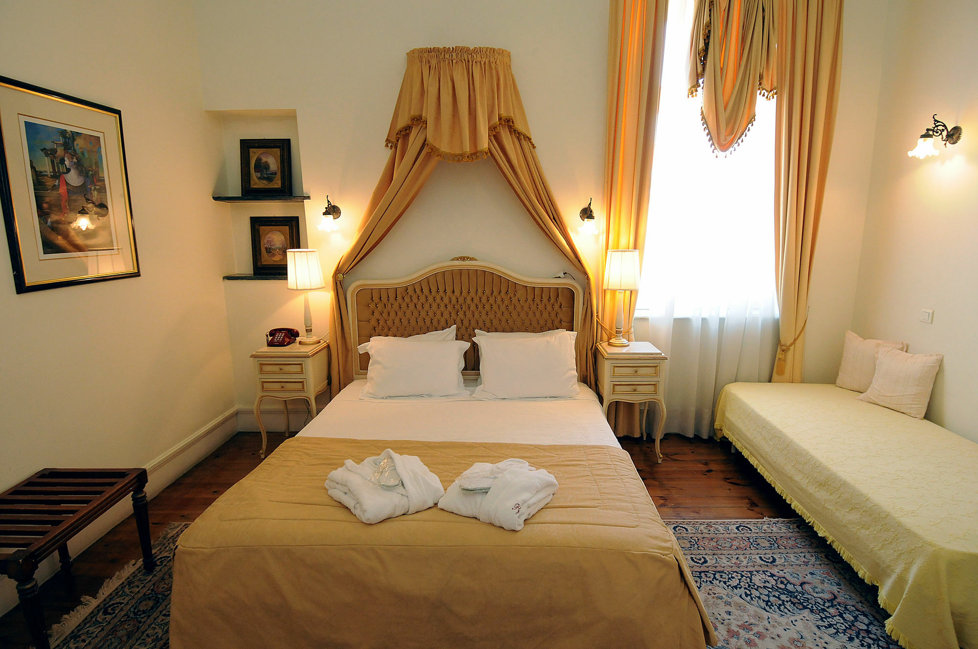 Hotel Pyrgos Of Mytilíni Exterior foto